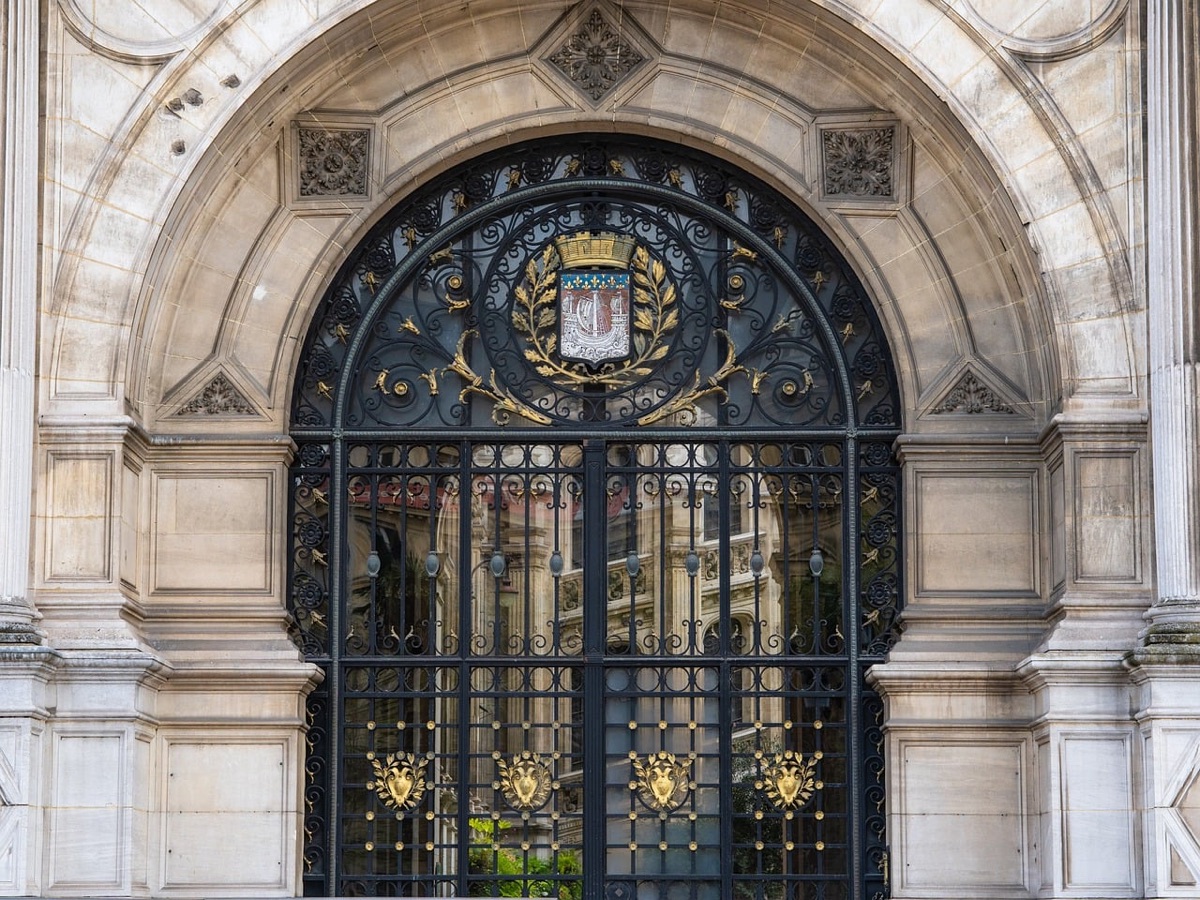 Arco de entrada de resort